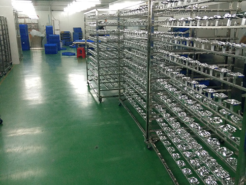 塑胶电镀生产车间